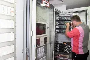 Elektroakustische Anlagen-Wartung
