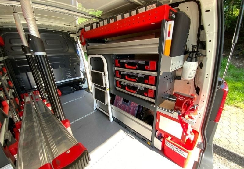 servicefahrzeug_innen_elektriker_elektroniker