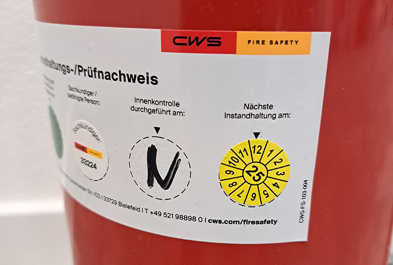Feuerlöscher mit Prüfplakette-Nächste Wartung-CWS Fire Safety