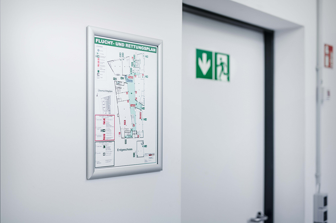 Fluchtweg Vorschriften nach ASR A2.3 und MBO-CWS Fire Safety