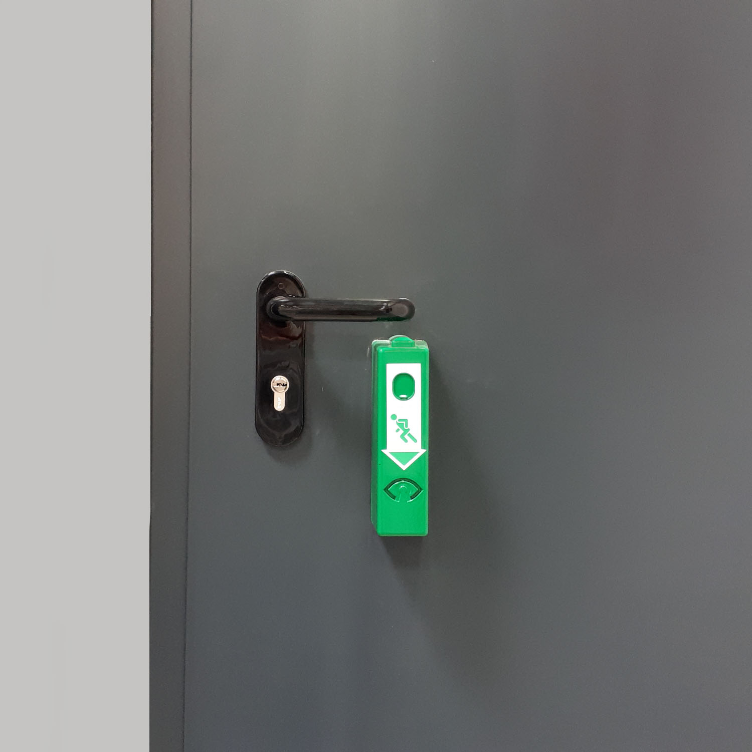 Fluchtwegsicherung-Türwächter-CWS Fire Safety