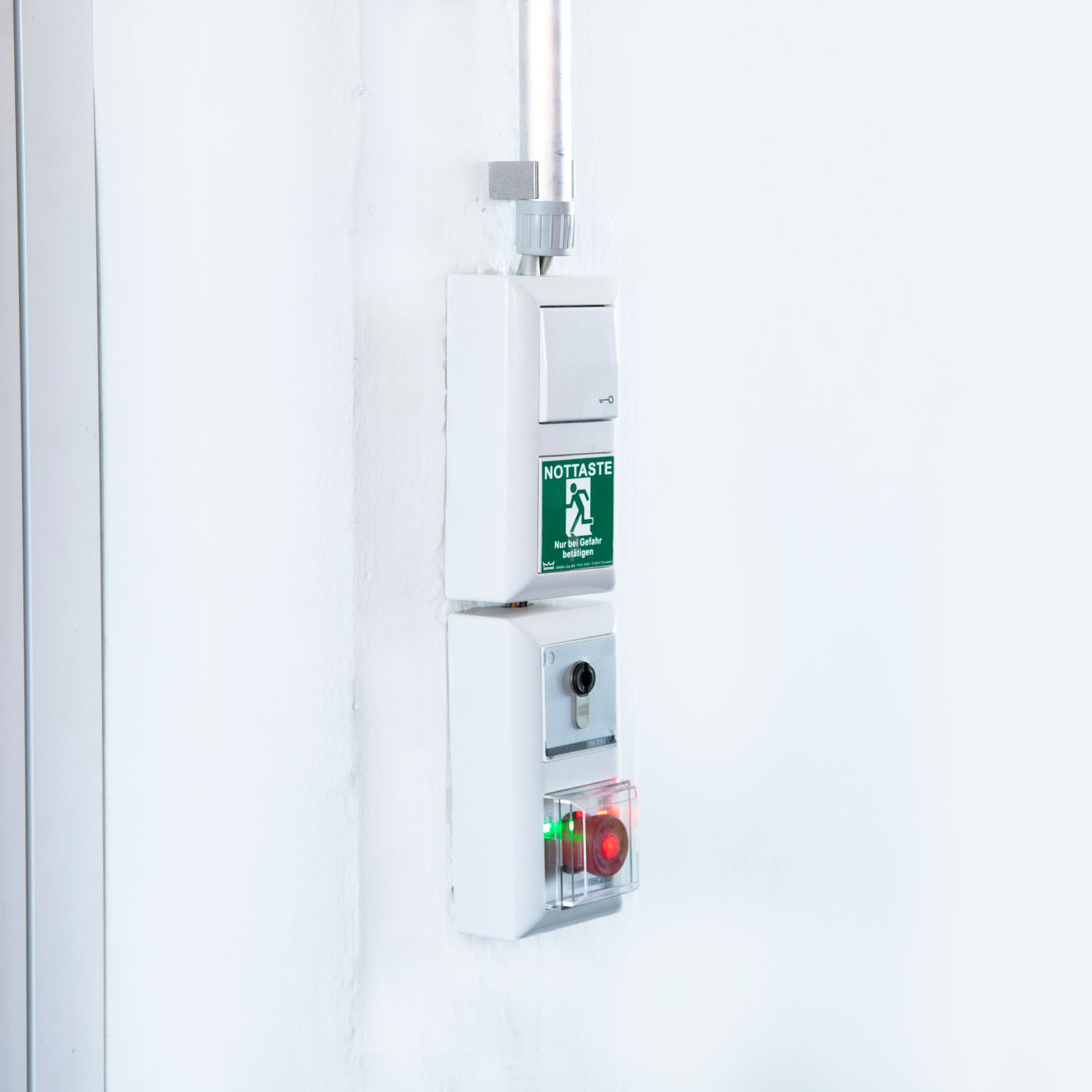 Fluchtwegsicherungssysteme-CWS Fire Safety