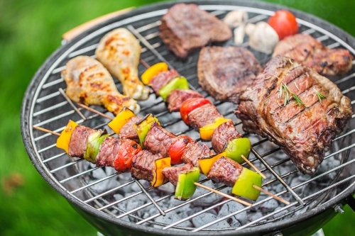 Grillen auf dem Balkon - Brandschutz - Holzkohlegrill-S-c