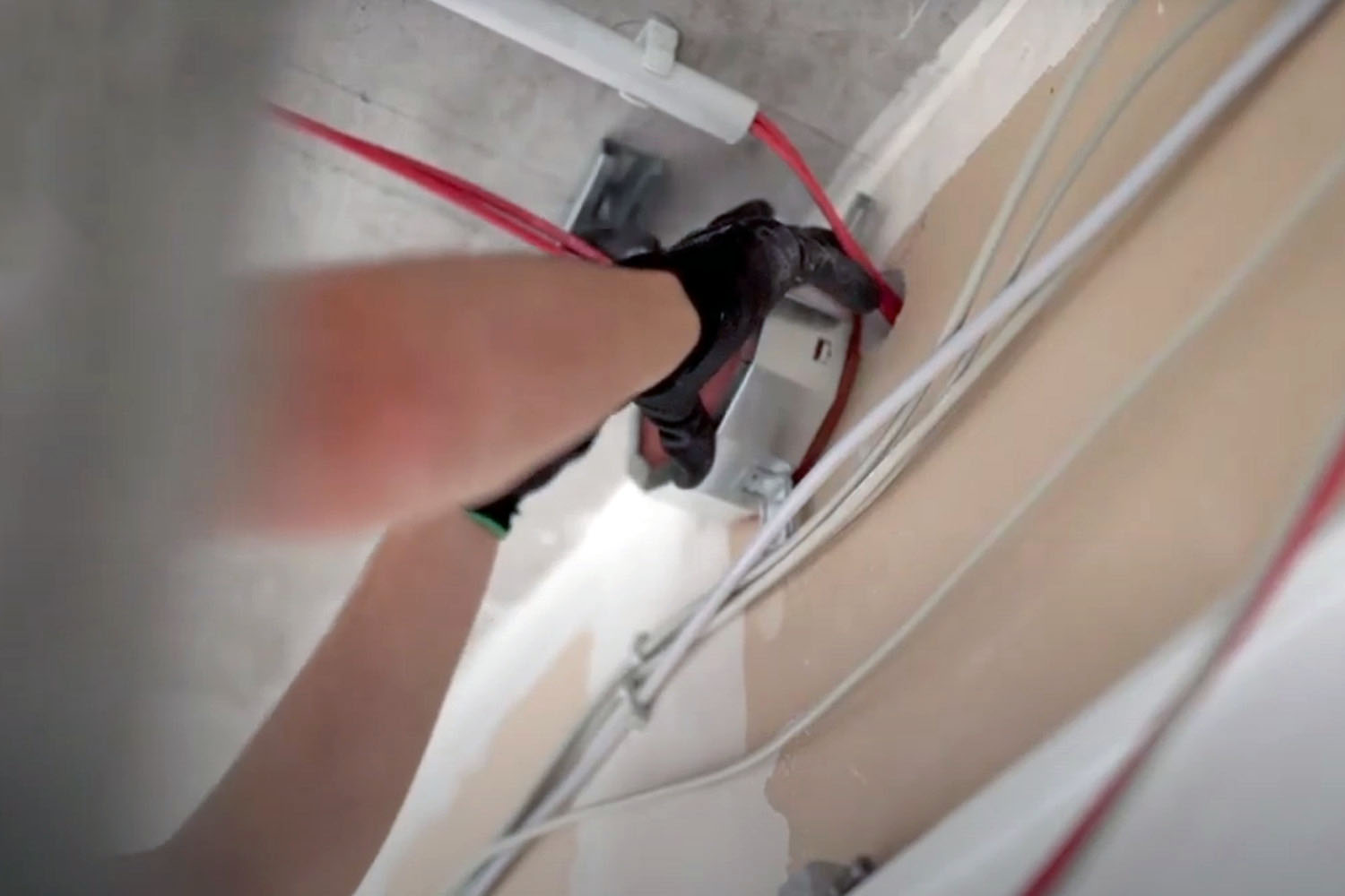 Kabelabschottung-Einbau in der Praxis-CWS Fire Safety