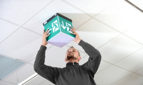 Notbeleuchtung-Wartung-CWS Fire Safety