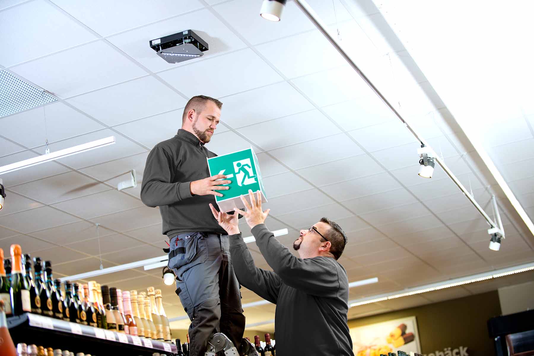 Sicherheitskennzeichnungen-Installation und Wartung-CWS Fire Safety